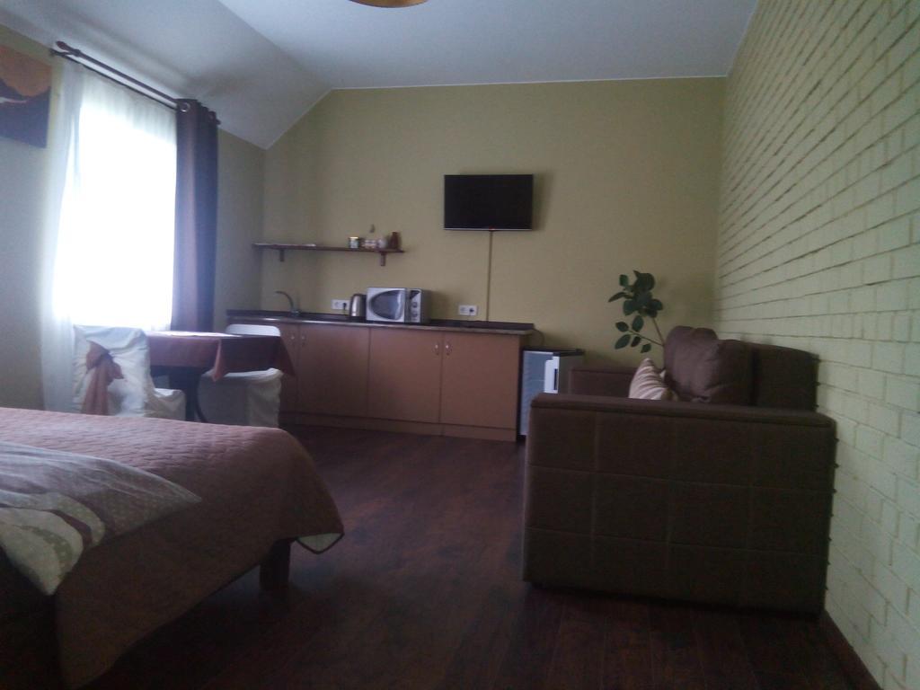 Guest House Na Golovatogo Boryspilʼ Екстериор снимка