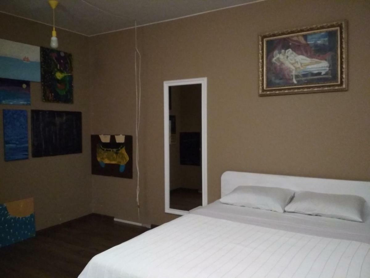 Guest House Na Golovatogo Boryspilʼ Екстериор снимка